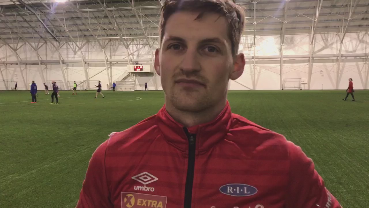 94B6A0A2-020A-47F4-A954-06873D60C5B0.mov